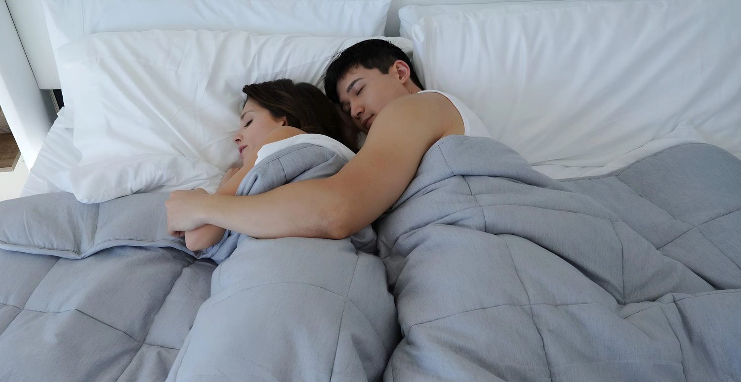 The Benefits of Using a Weighted Blanket Over Your Bedding