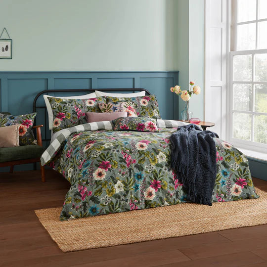 Hidcote Manor Botanical Duvet Cover Set in Petrol